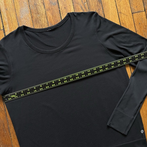Lululemon Shirt Women 8 Black Breeze By Long Sleeve Athletic Athleisure Yoga - Picture 5 of 8